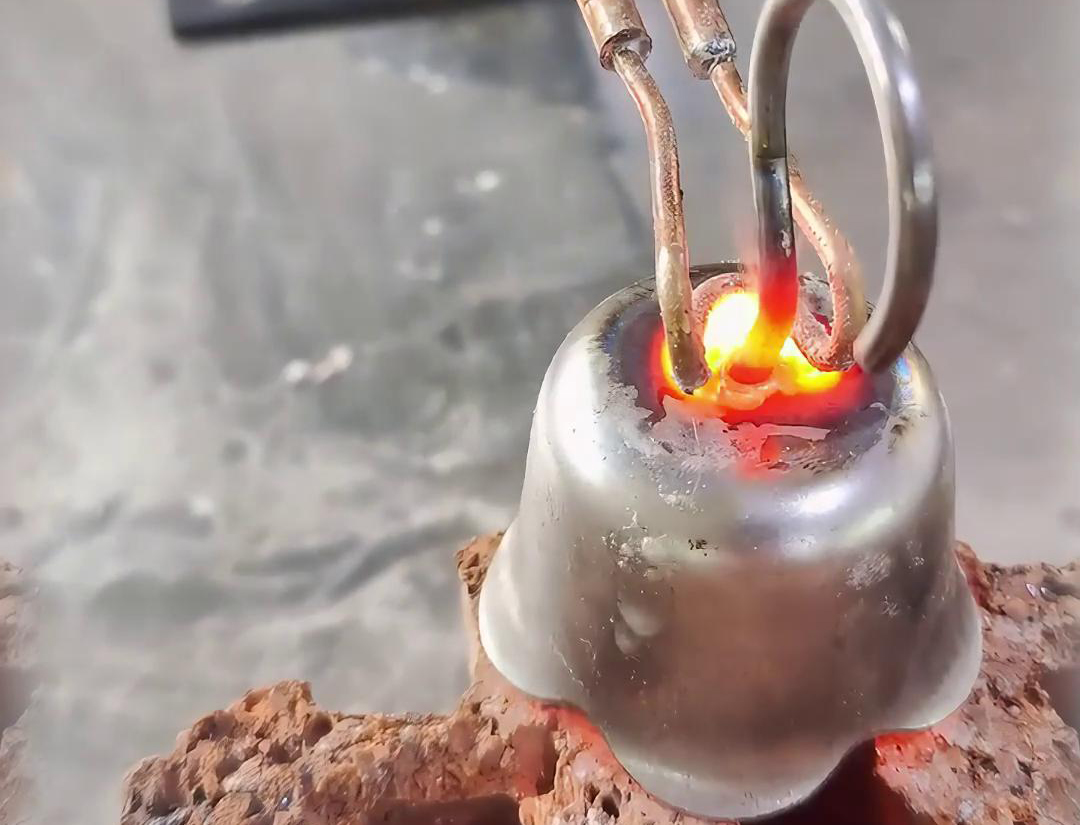 超高頻焊接機應用于銅、鐵、鋁等各類同種或異種金屬材料的焊接