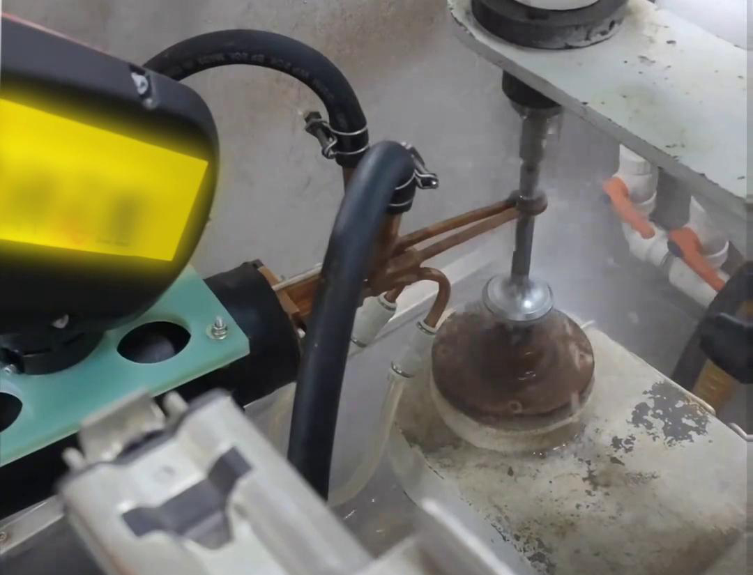 海拓60Khz高頻淬火設(shè)備：可以做到高達(dá)1mm范圍淬火深度