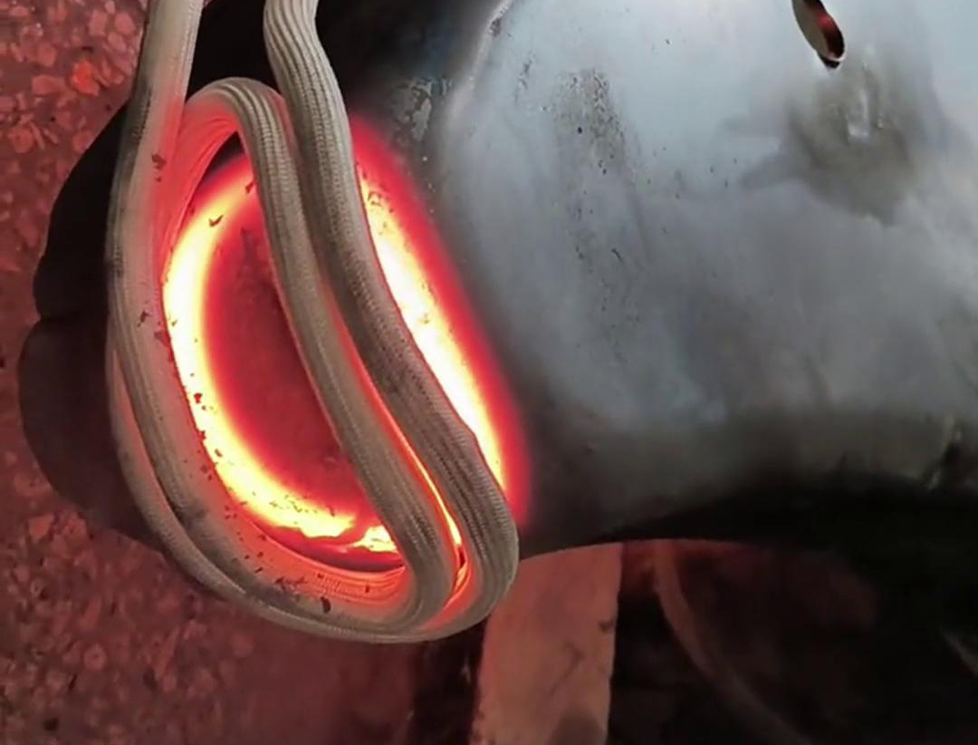 高頻退火設(shè)備助力汽車(chē)不銹鋼配件性能提升