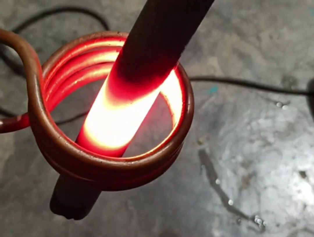 鋼管鐵管熱處理，感應(yīng)加熱設(shè)備成高效之選