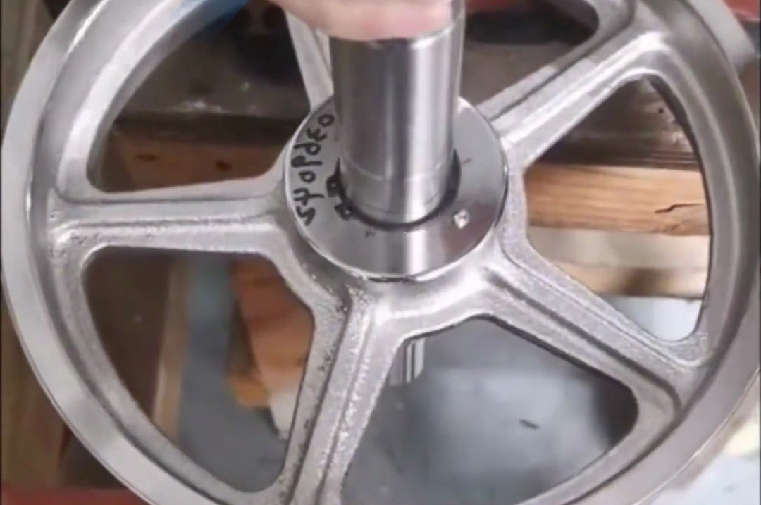 感應(yīng)加熱裝配全過程揭秘，高效精準(zhǔn)的工業(yè)裝配技巧！