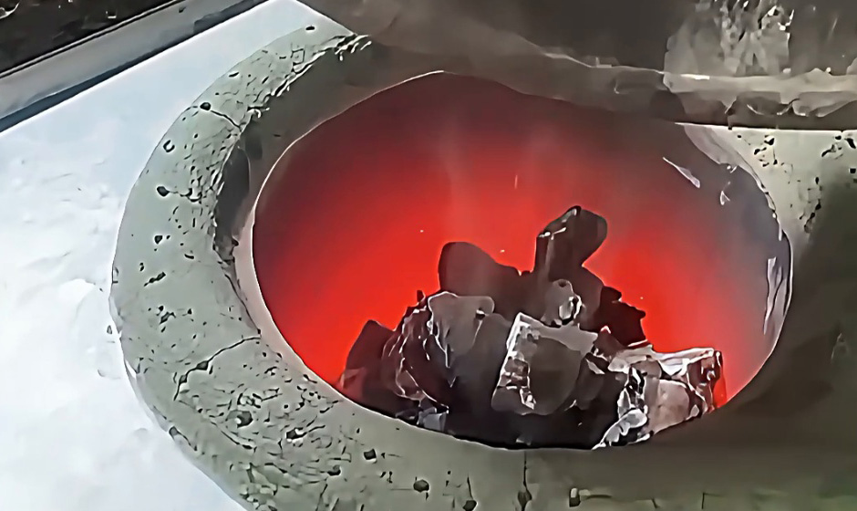 礦石冶煉高效利器！海拓中頻熔煉爐精準適配全品類礦石熔煉