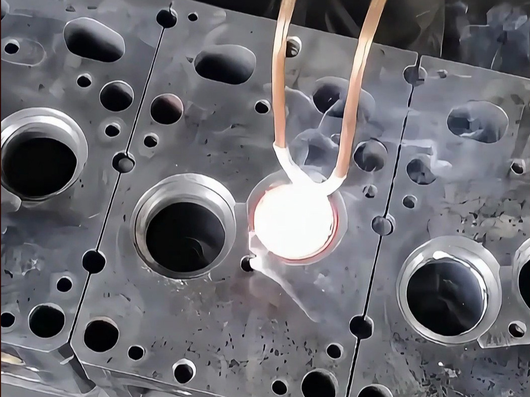 無明火更安全！海拓手持式高頻機(jī)，發(fā)動機(jī)氣門蓋拆卸神器