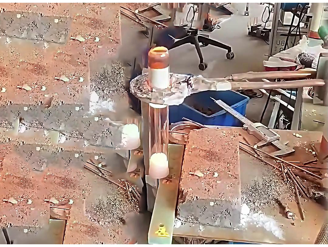 簡易真空熔煉爐，一般用在實驗室，教學演示使用