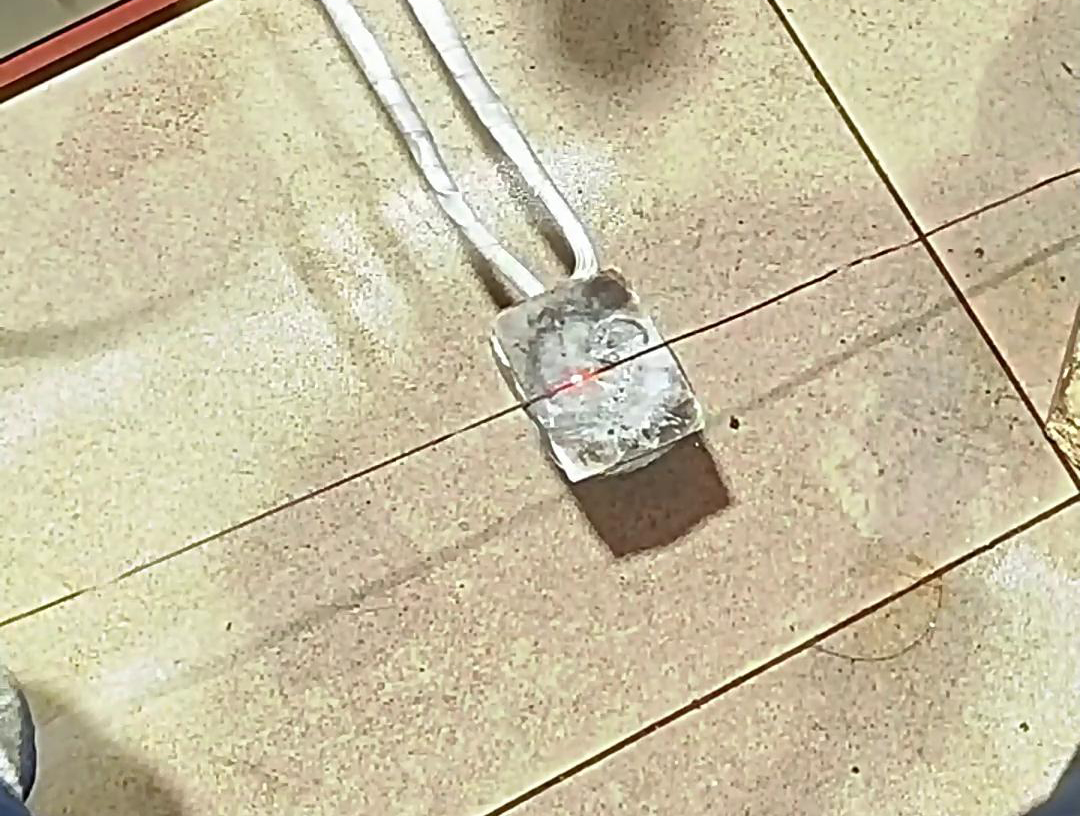 超高頻感應加熱設備 可以對只有頭發絲大小的金屬絲線退火