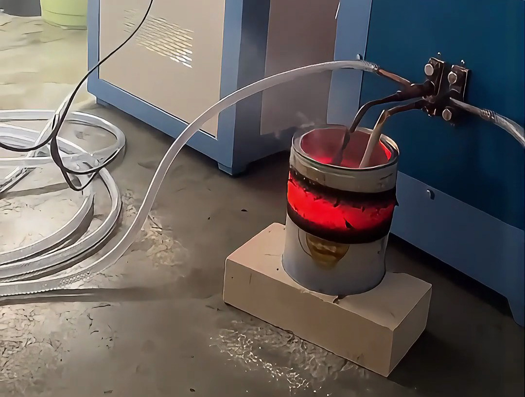 超音頻加熱設(shè)備實測,快速加熱效果驚人,感受一下感應(yīng)加熱速度