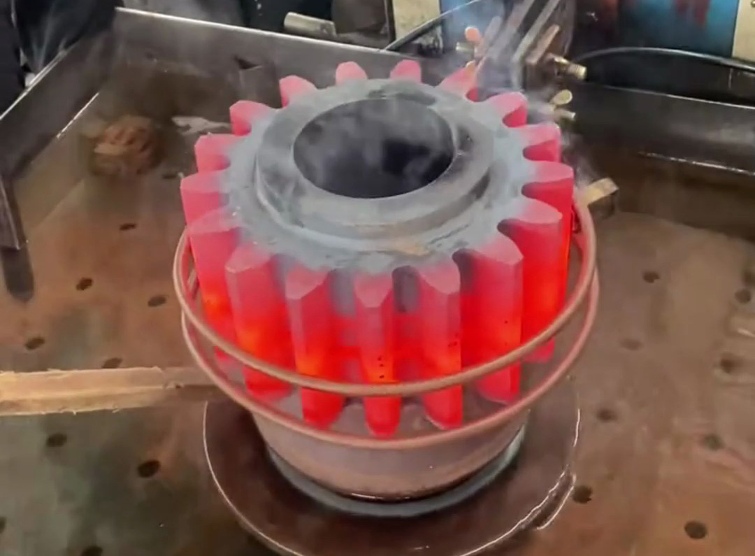 齒輪淬火頻率怎么選?中頻淬火VS超高頻淬火,哪種更適合你的齒輪?