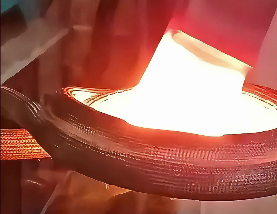 還在為金屬材料加熱發(fā)愁？高頻加熱機一鍵解決！