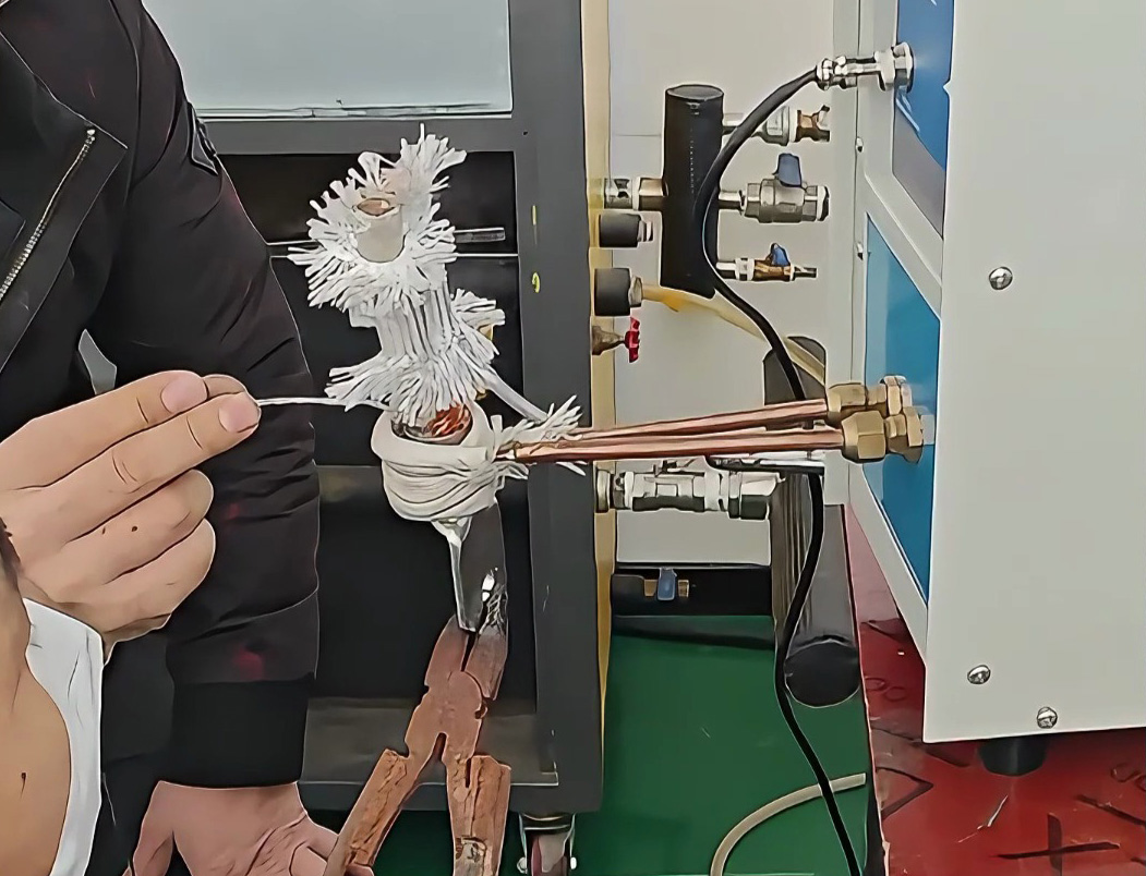 高頻焊機融合了高頻感應技術，開啟線束端子焊接新時代